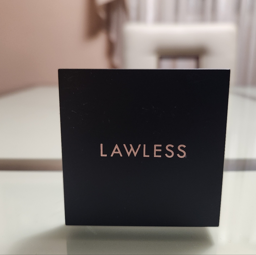 ✨️LAWLESS Blush✨️ - Picture 2 of 4